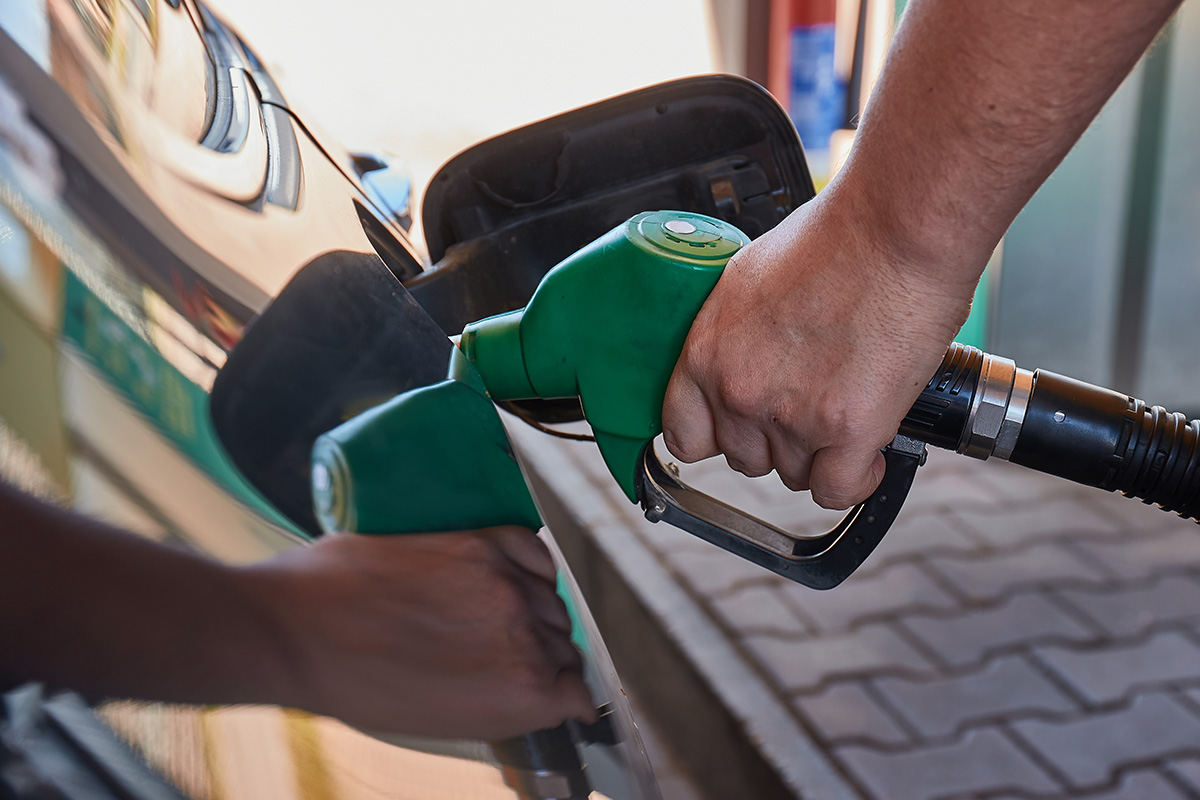 Ahorra 10 centimos por cada litro de combustible en tu proximo repostaje.